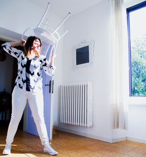 THE ROOSTER & THE SUPER WOMAN, INSIDE  LIVING WITH A CHRONIC DISEASE,  FACE TO FACE WITH  MS