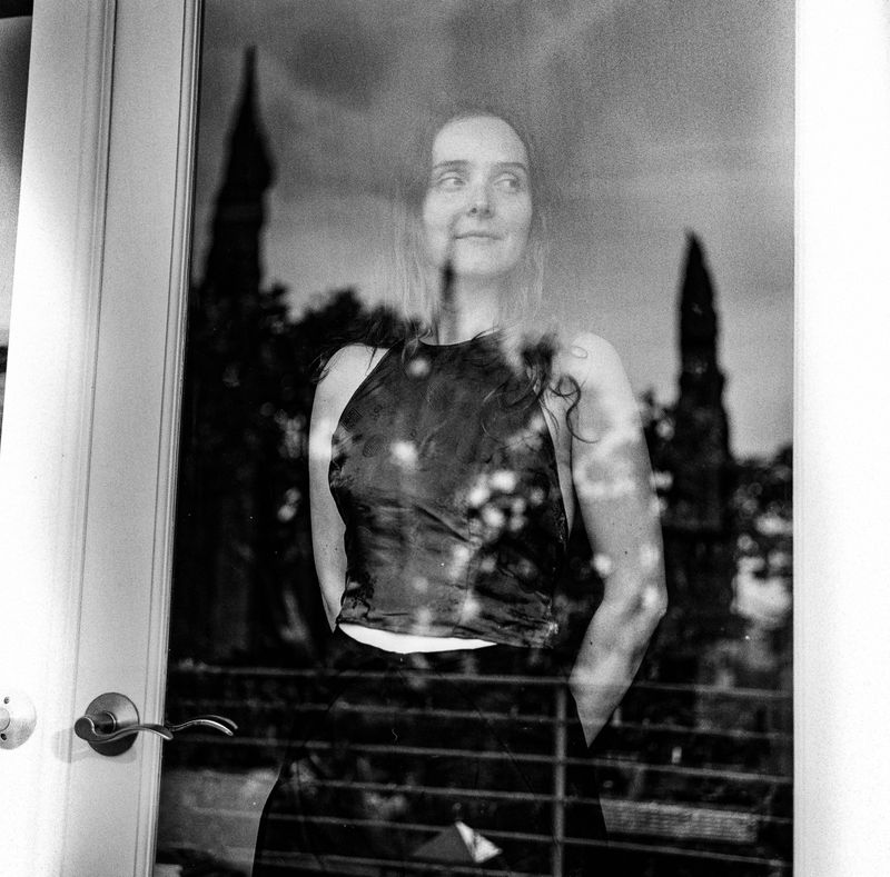 © STEFANIA ROSINI - Image from the LA BEHIND THE DOOR photography project