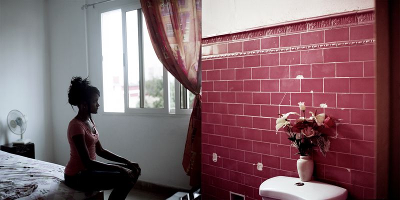 © Luis Cobelo - Noelsy Benitez. 24 years old. "I hope to travel but always return to Cuba, have a family and be close to my twin sister."