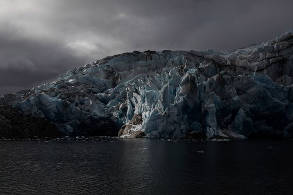 © Nadia Shira Cohen - Image from the Love Boat photography project