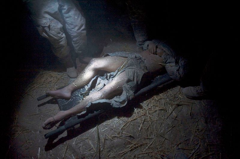 © Louie Palu - A soldier critically injured by a bombing in Bandi Temur, Panjwa'i District Kandahar, Afghanistan. Photo © Louie Palu