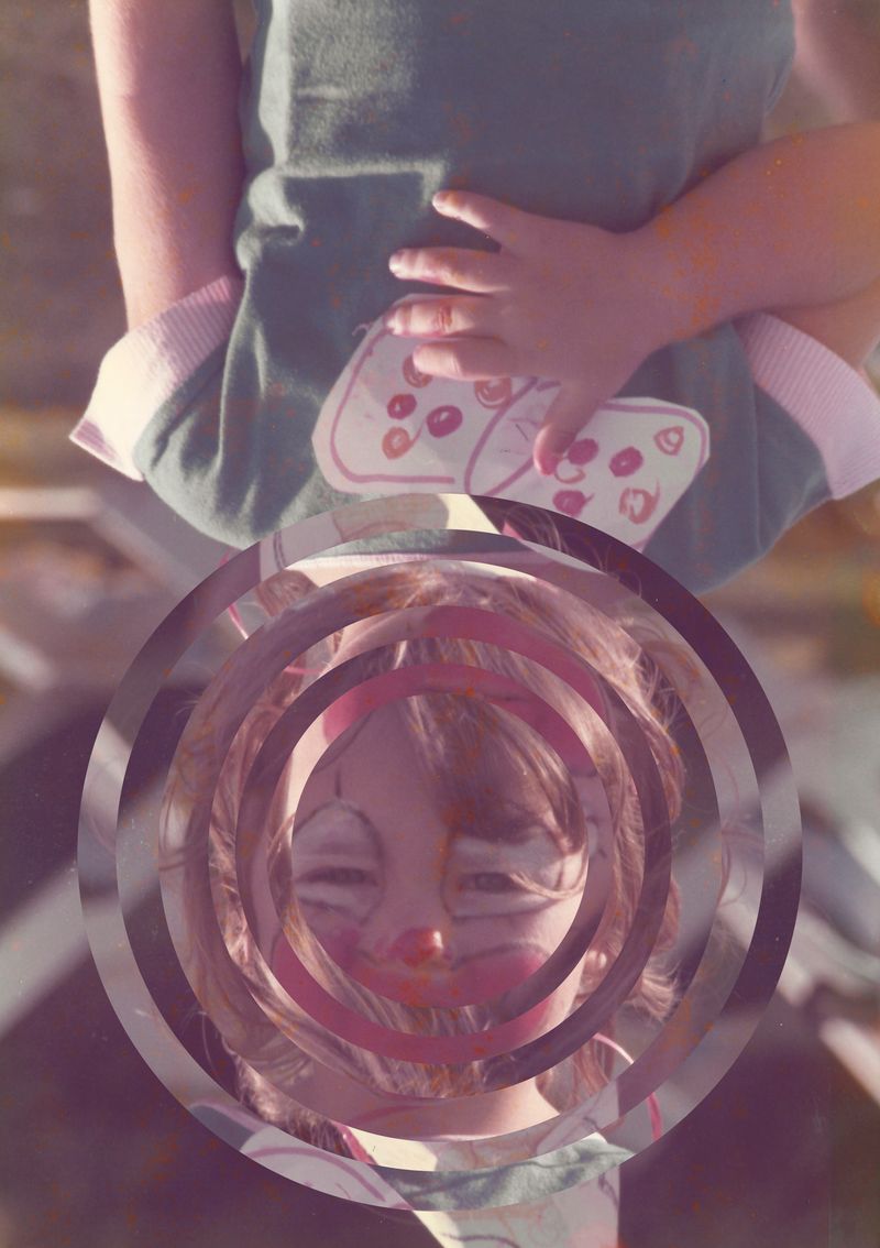 © Ludovica Bastianini - My sister with a clown make up