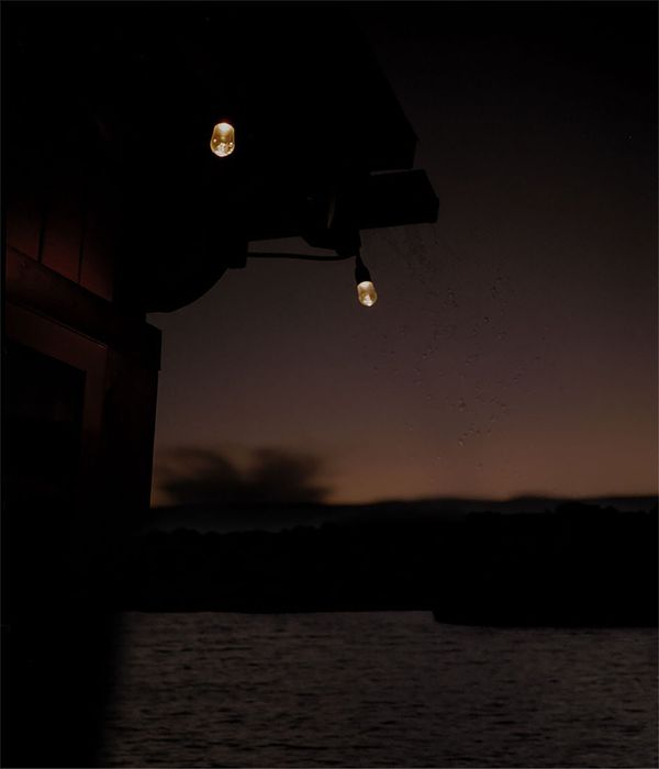 © Michelle Peters - Image from the Prick, Saccharine, Shatter photography project