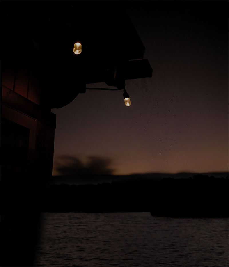 © Michelle Peters - Image from the Prick, Saccharine, Shatter photography project