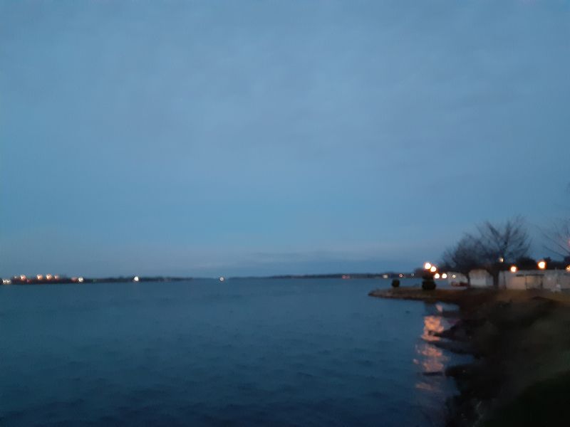 © Henry Monfleury - Image from the On The Delaware river during covid19 pandemic photography project