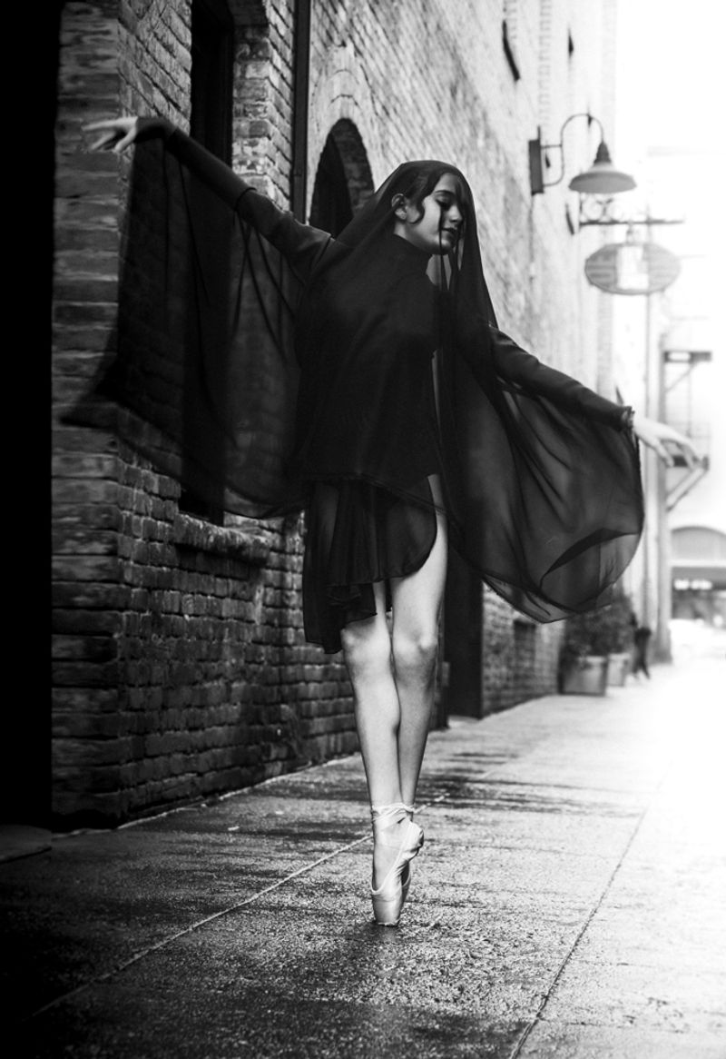 © Kim Krentz - Image from the An ongoing series of performer movement and portraits photography project