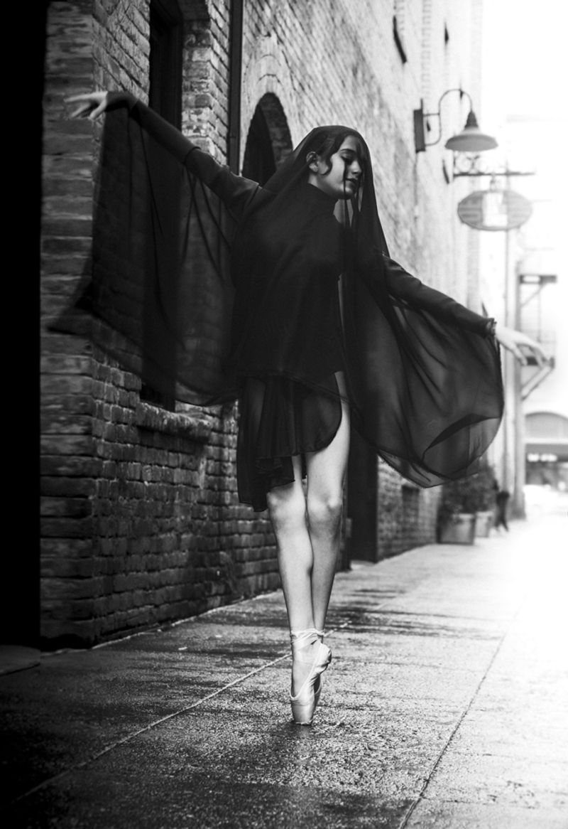 © Kim Krentz - Image from the An ongoing series of performer movement and portraits photography project