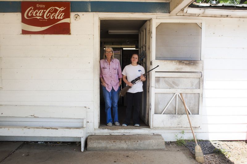 © Anne-Marie Weber - Image from the LOCKEDNLOADED.USA photography project