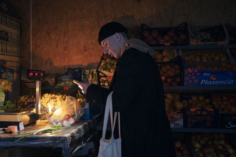 © Sitara Thalia Ambrosio - Image from the Fragile as Glass: LGBTQ+ people in the Russian invasion against Ukraine. photography project