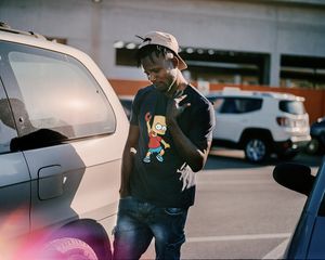 Photographing the Migrant Street Vendors of Italy