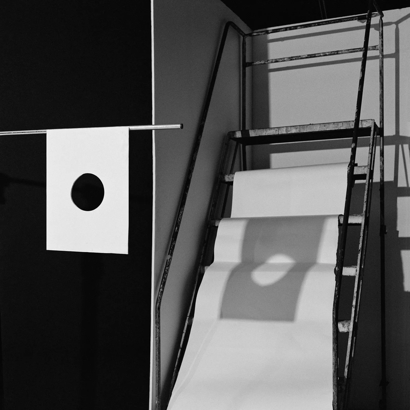 © Su Ji Lee, from the series X² + Y² = 1²