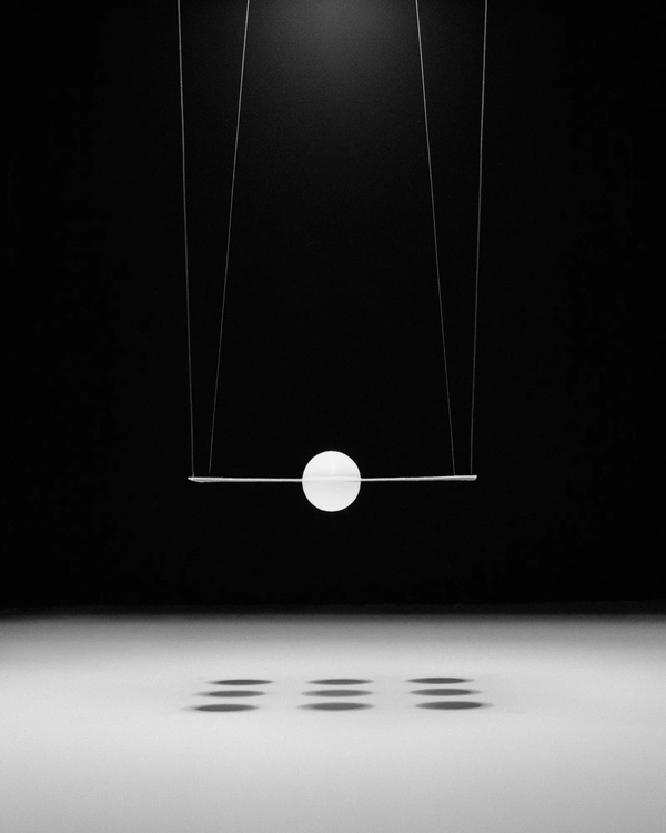 © Su Ji Lee, from the series X² + Y² = 1²