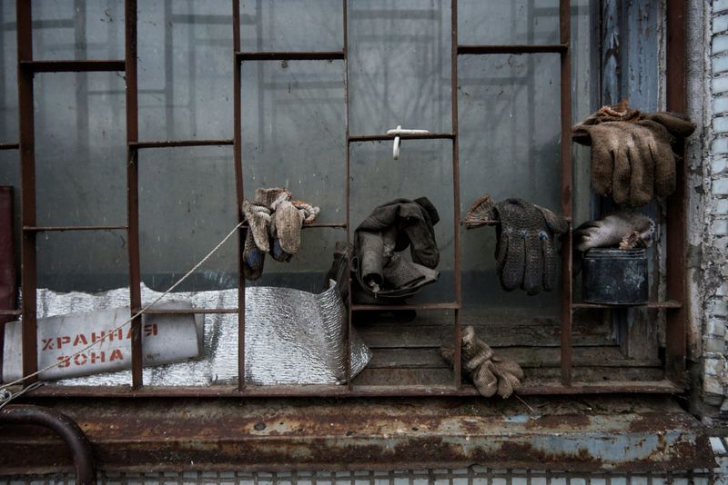 © Pierpaolo Mittica - workers’ glooves