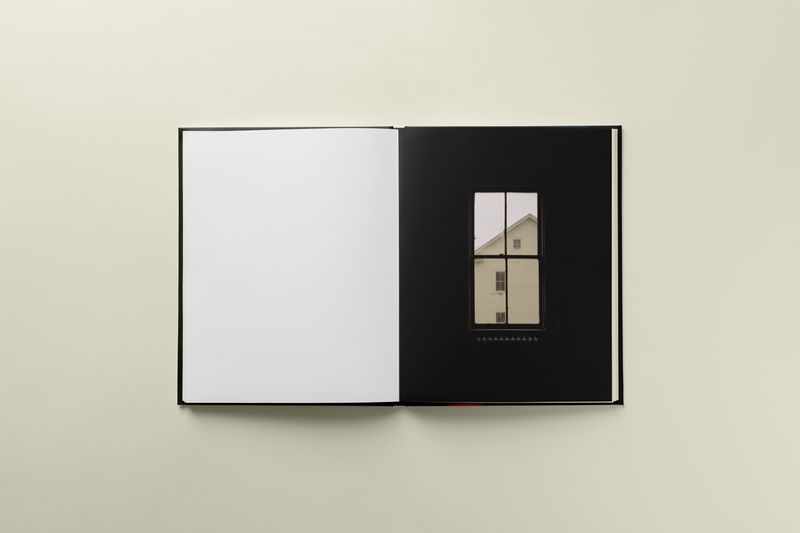 © Romane Bladou - Image from the Pins and Needles photography project