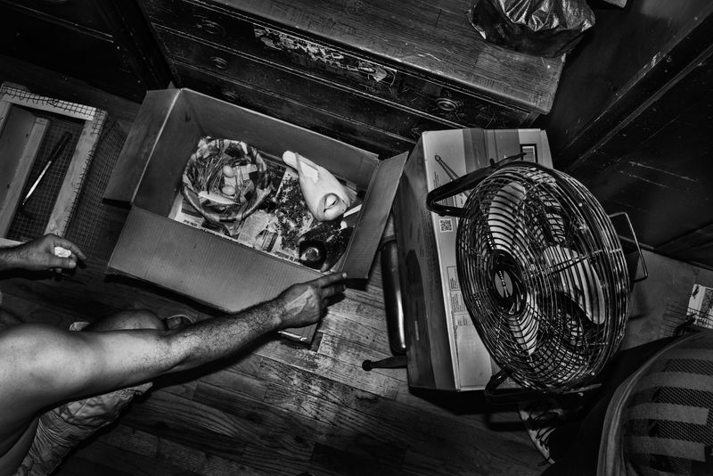 © Bastien Deschamps - Image from the The Pigeons are getting Braver photography project