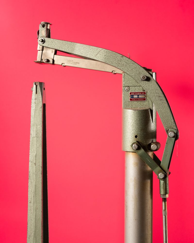 © max.korndoerfer - Cardboard stapler