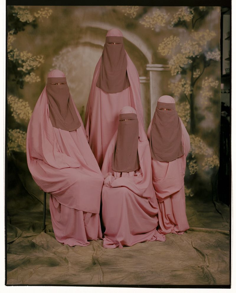 © Jaimy Gail - Pink Niqab, 2020 Vrouw-zijn
