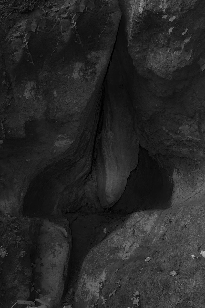 © gioia alikaj - Image from the Todo Huele a tierra y a sangre photography project