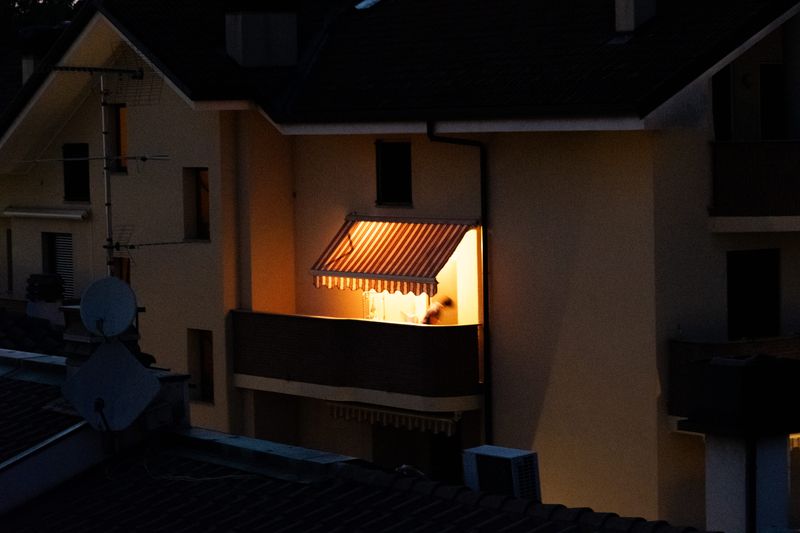 © Lorenzo Villa - Image from the The Midnight Club photography project