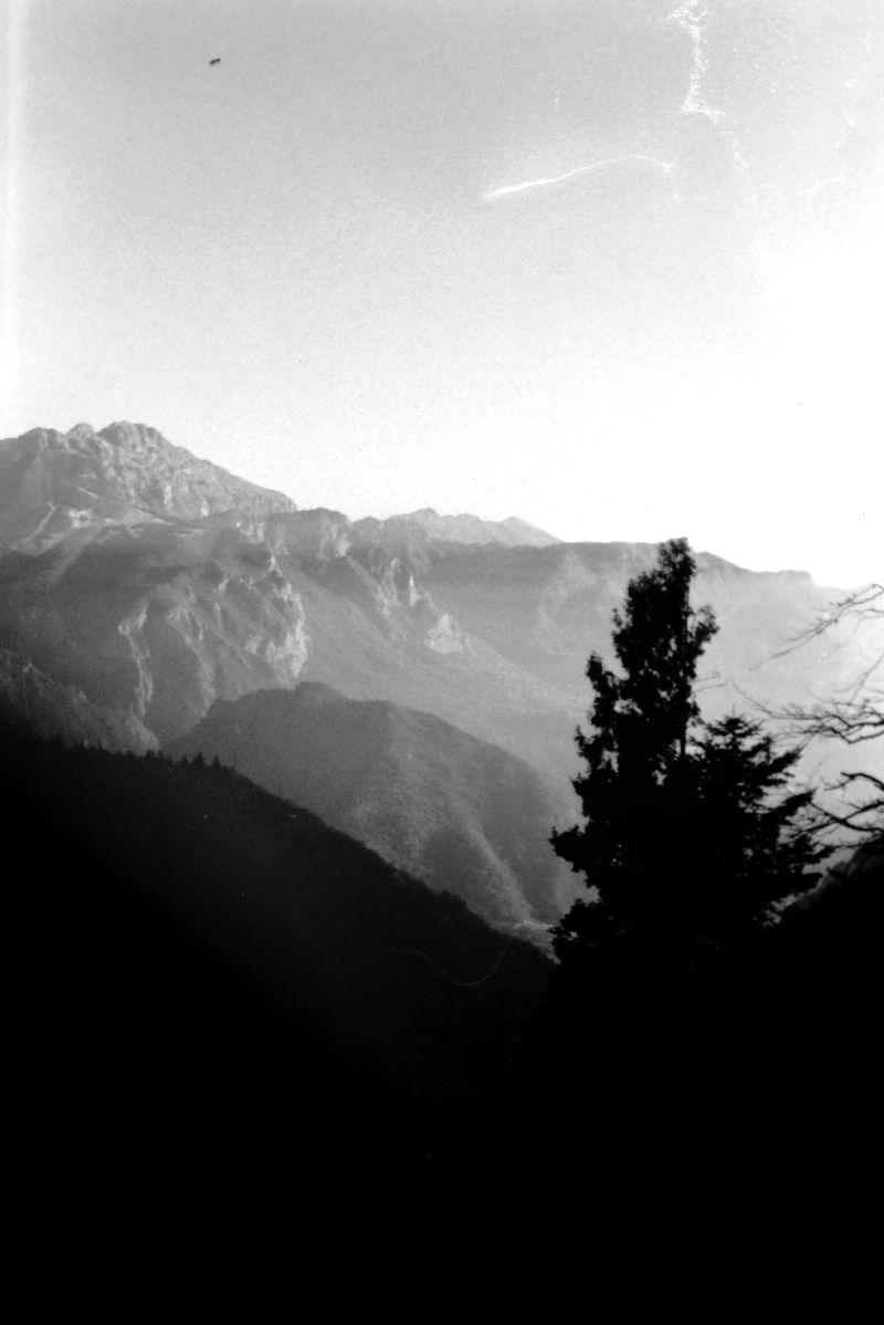 © Lorenzo Villa - Image from the di|stru|zió|ne photography project