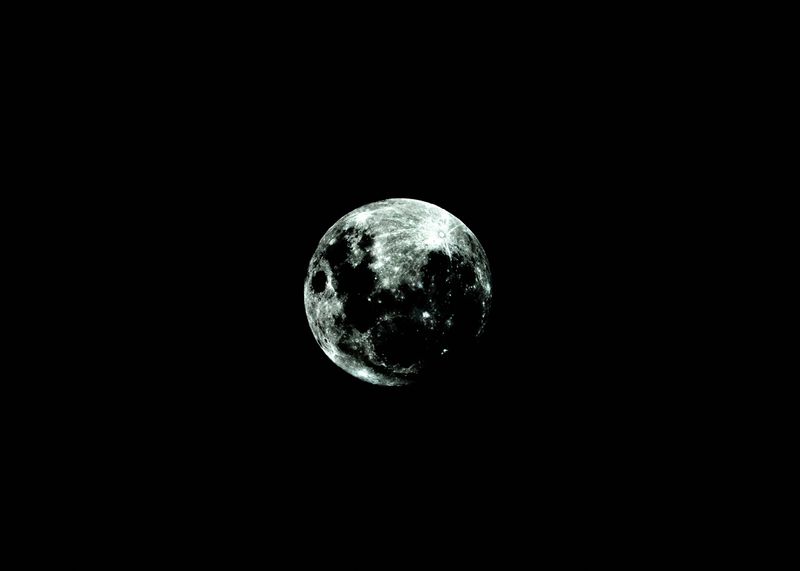 © Starry Kong - Image from the It's still Dark, but sometimes I see the Stars photography project