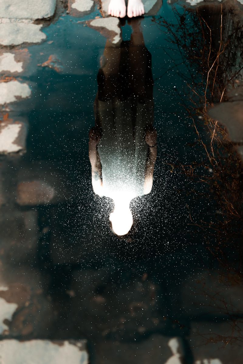 © Starry Kong - Image from the It's still Dark, but sometimes I see the Stars photography project