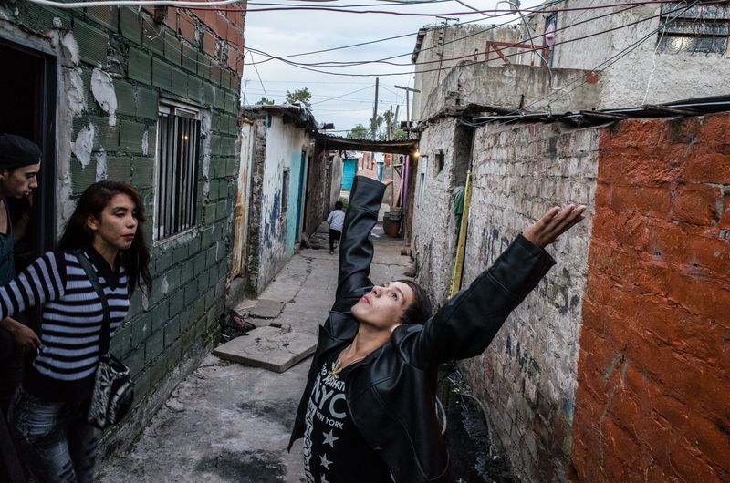 © Karl Mancini - Image from the AMORES PERROS photography project