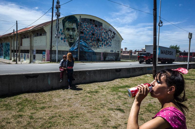 © Karl Mancini - Image from the AMORES PERROS photography project