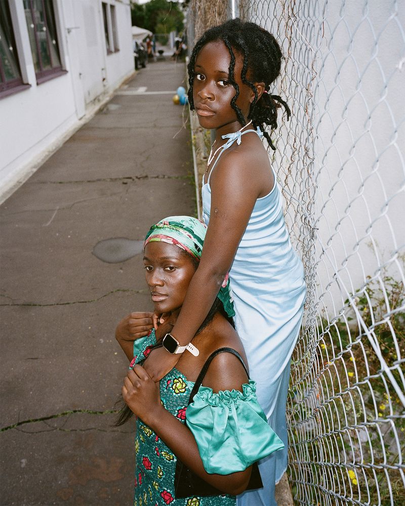 © Josefine Rauch - Anais and Jannai on Temple Road