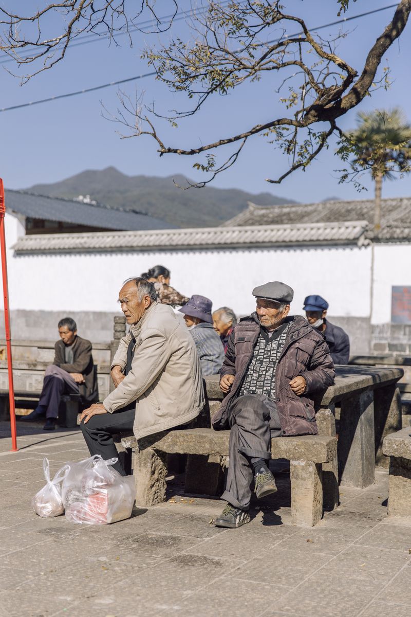 © Leafy Yun Ye - Image from the Now and Then photography project