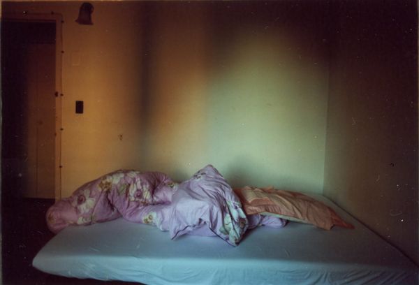 © Yuhan Cheng - Bed at sundown. New York City, 2024.