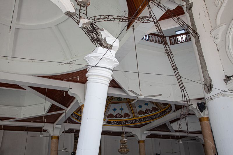 © András Polgár - Image from the My lovely sharia; Banda Aceh after the 26 December 2004 Indian ocean earthquake and tsunami photography project