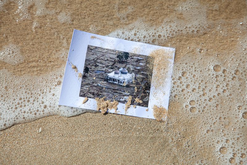 © András Polgár - Image from the My lovely sharia; Banda Aceh after the 26 December 2004 Indian ocean earthquake and tsunami photography project