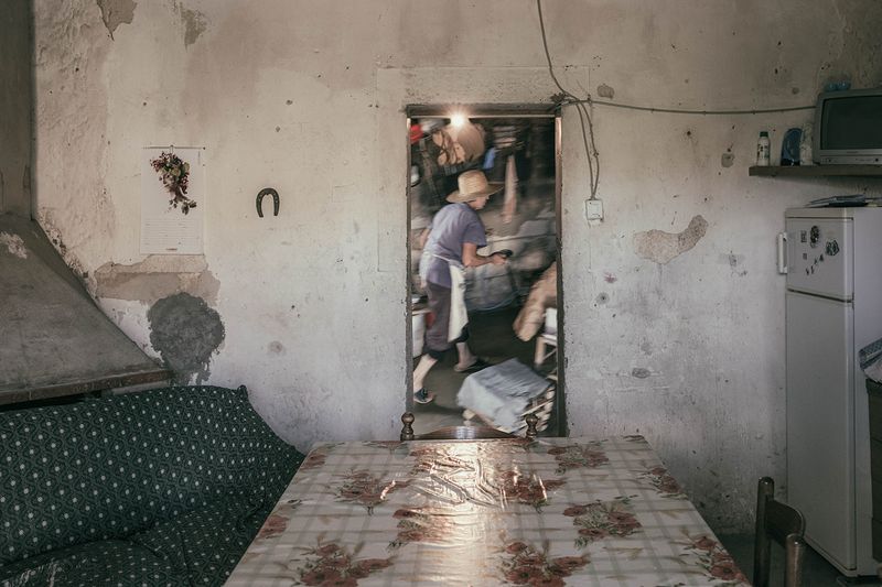 © Carmelo Stompo - Image from the UNDER YOUR FEET photography project