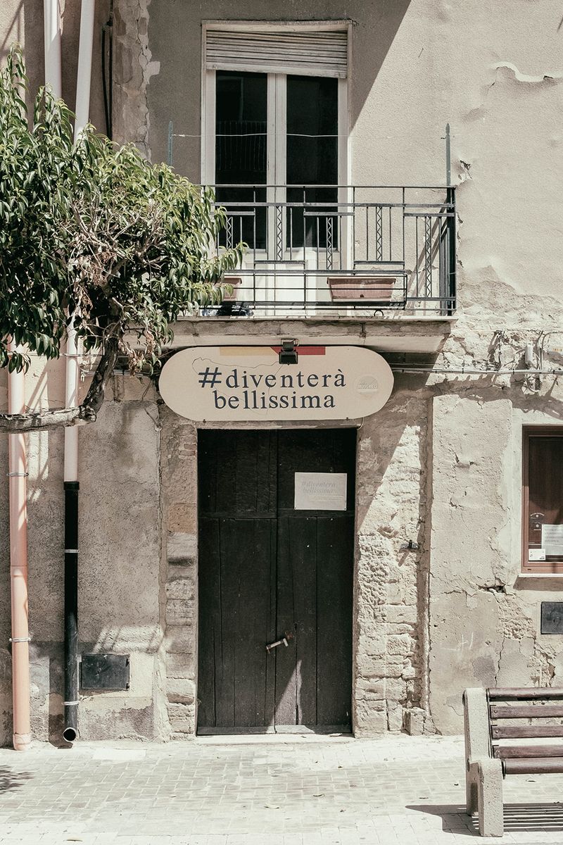 © Carmelo Stompo - Image from the UNDER YOUR FEET photography project