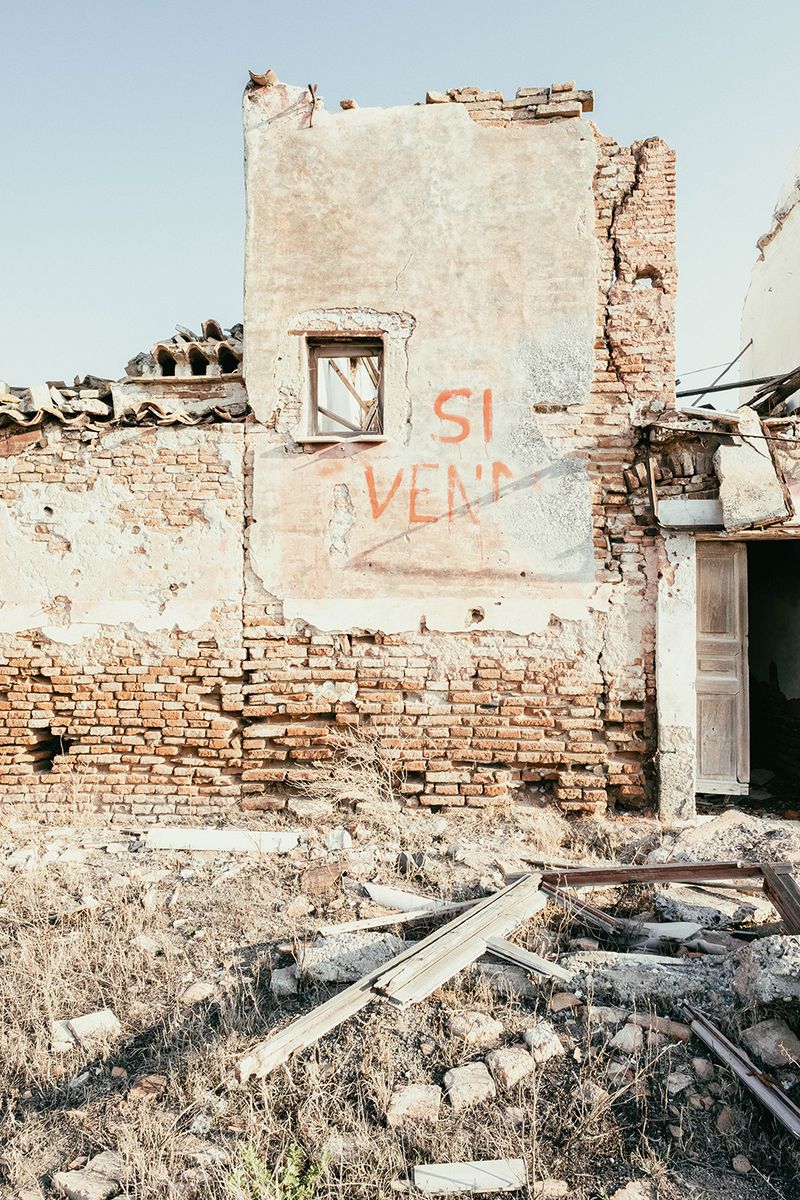 © Carmelo Stompo - Image from the UNDER YOUR FEET photography project