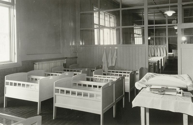 © Angeniet Berkers - Image from the Lebensborn photography project