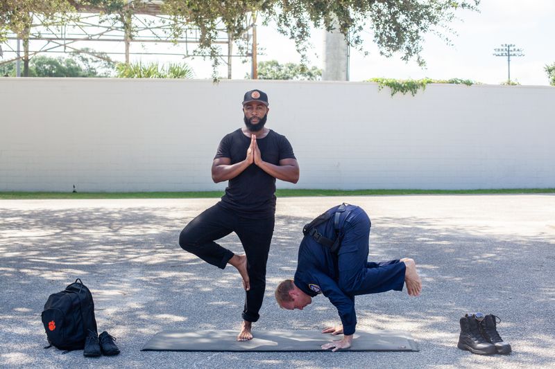 © Medina Dugger - Image from the Couples Yoga photography project