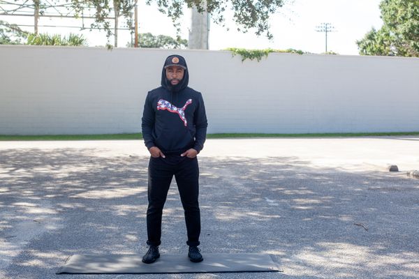 © Medina Dugger - Image from the Couples Yoga photography project