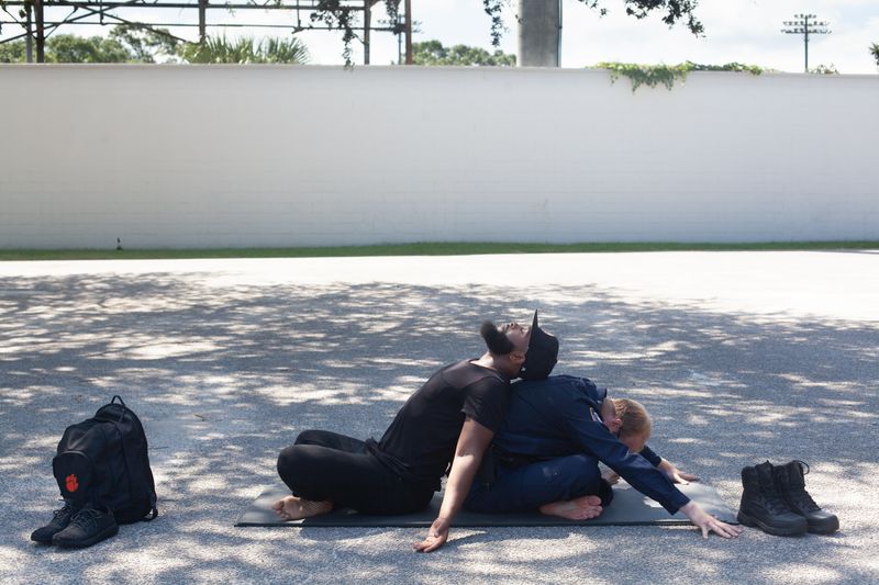 © Medina Dugger - Image from the Couples Yoga photography project