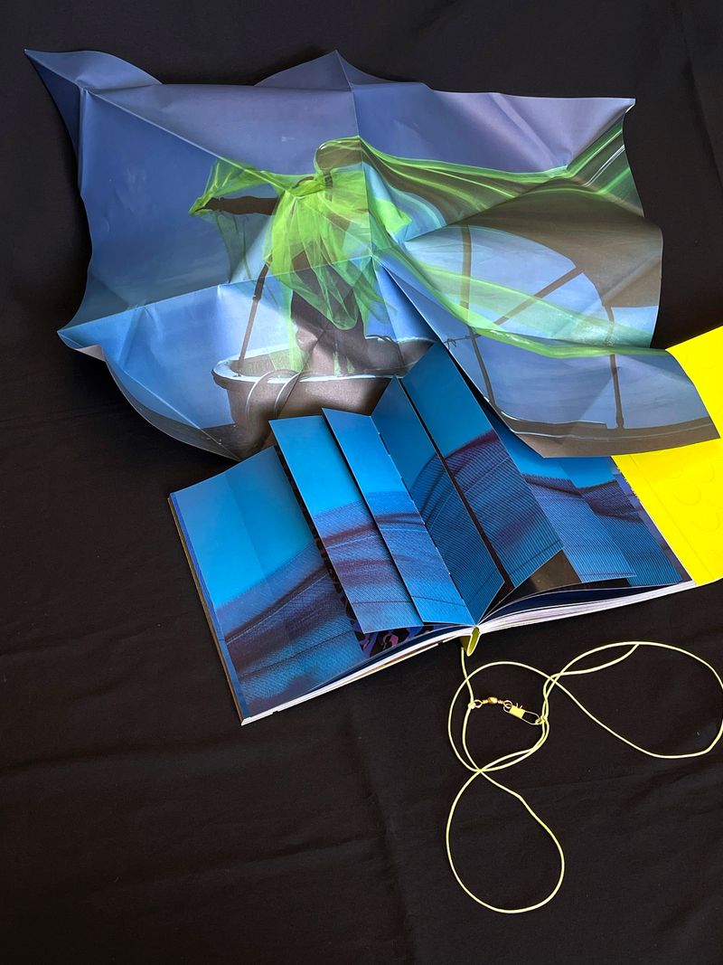 Photobook Review: El Pez Muere Por La Boca by Santiago Escobar-Jaramillo