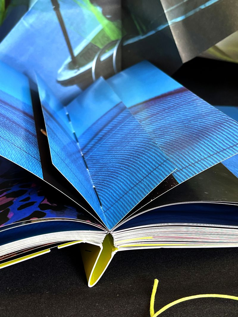 Photobook Review: El Pez Muere Por La Boca by Santiago Escobar-Jaramillo