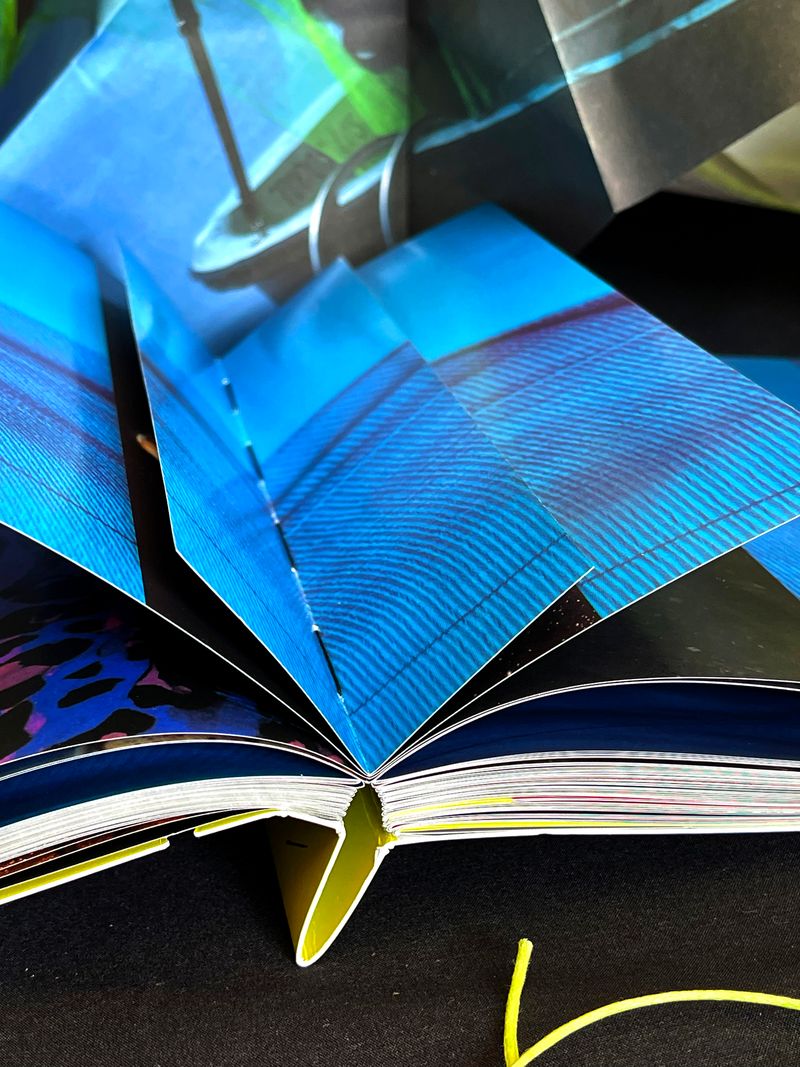 Photobook Review: El Pez Muere Por La Boca by Santiago Escobar-Jaramillo