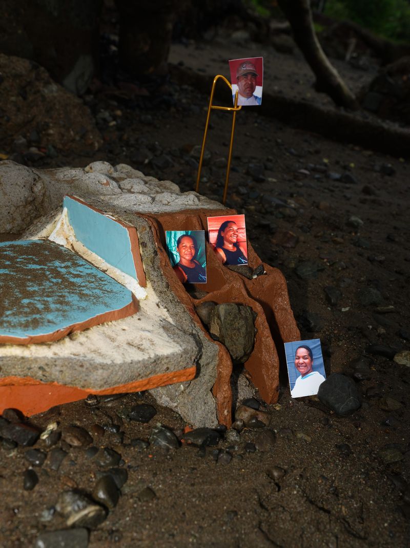 Photobook Review: El Pez Muere Por La Boca by Santiago Escobar-Jaramillo