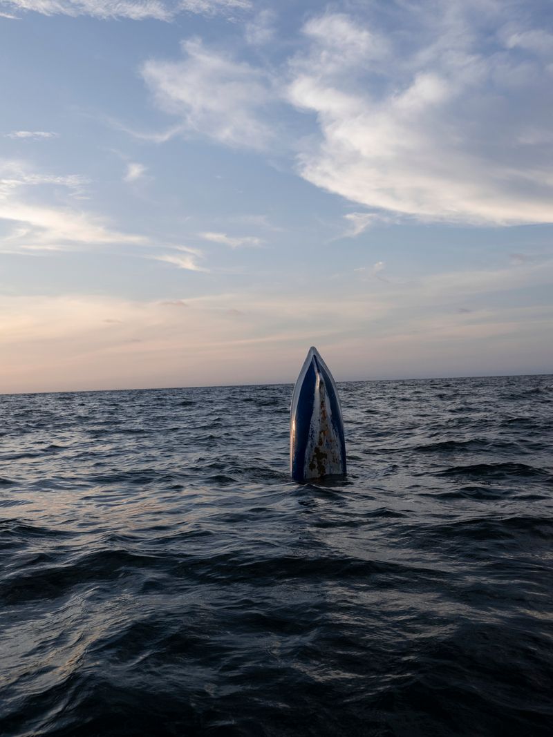 Photobook Review: El Pez Muere Por La Boca by Santiago Escobar-Jaramillo