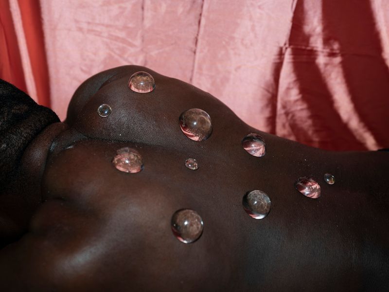 Photobook Review: El Pez Muere Por La Boca by Santiago Escobar-Jaramillo