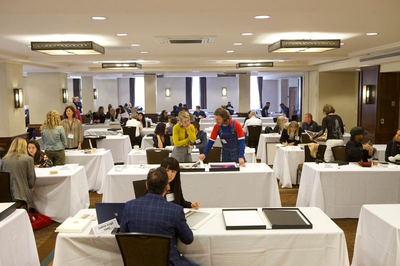 2019 Portfolio Walk, Santa Fe Farmers Market Pavilion © Chris Mortenson
