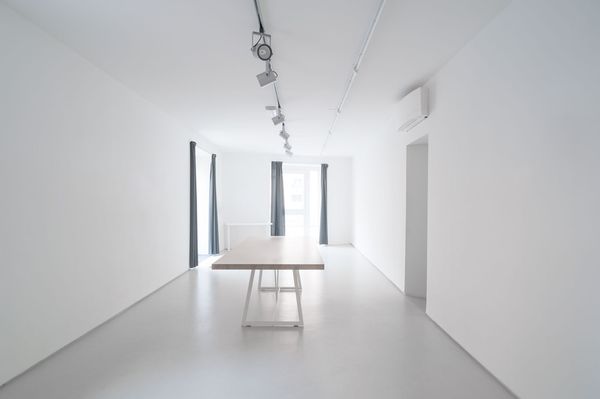 The main room of Fonderia 20.9 Gallery.