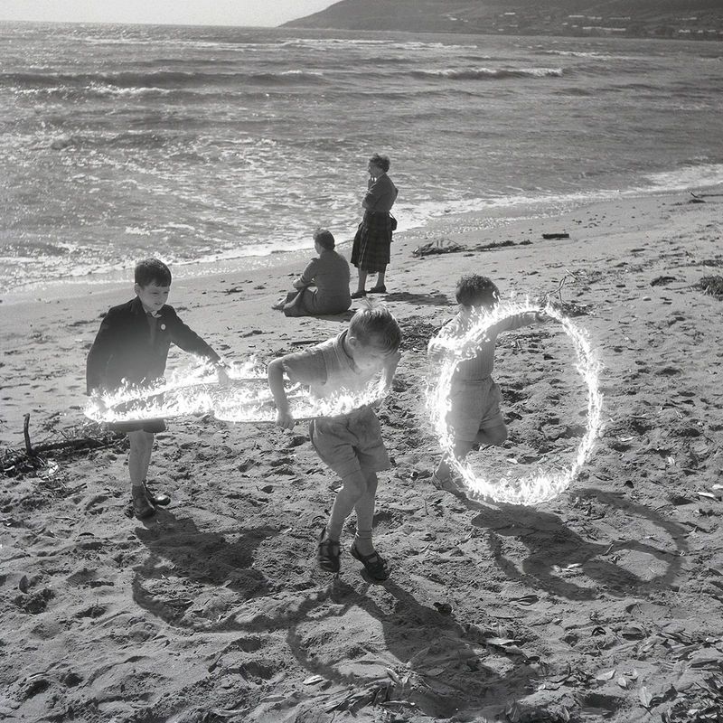 Cliffhanger © Weronika Gesicka, 2022 2nd Prize Recipient