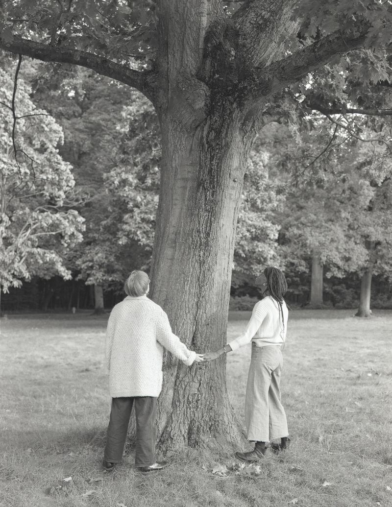 Cinzia Romanin Tackles the Challenges of Humanity by Investigating Crucial Dichotomies of Our Time